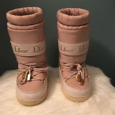 dior kids moon boot